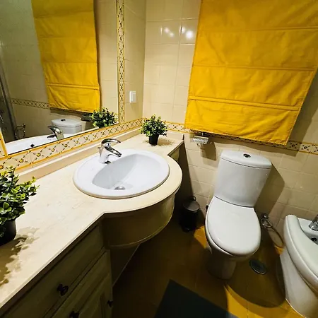 Location For Tourists, Centre