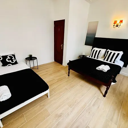 Albergue Location For Tourists, Centre *