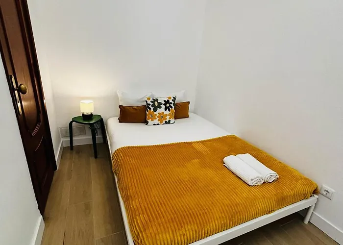 Hostel Location For Tourists, Centre *