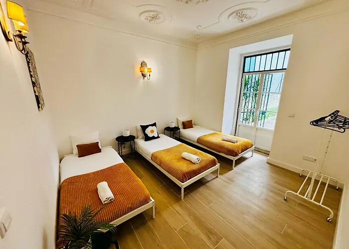 Hostel Location For Tourists, Centre *