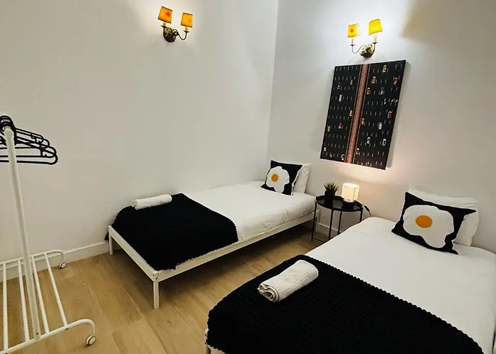 Hostel Location For Tourists, Centre *