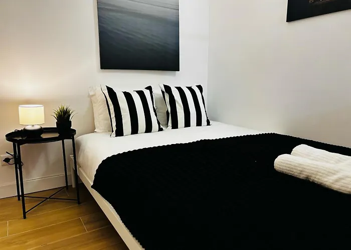 Hostel Location For Tourists, Centre *