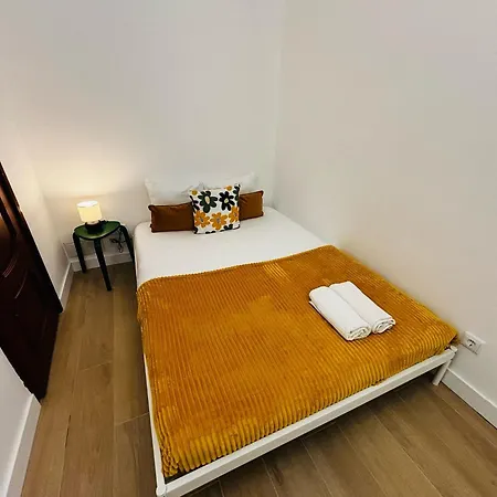 Location For Tourists, Centre