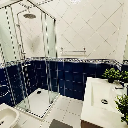 Хостел Location For Tourists, Centre