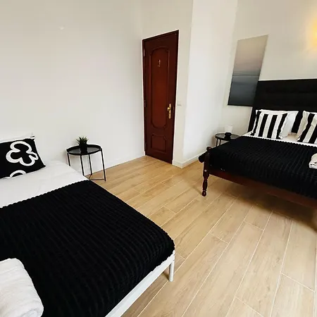 Location For Tourists, Centre